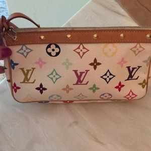 Louis Vuitton Pochette